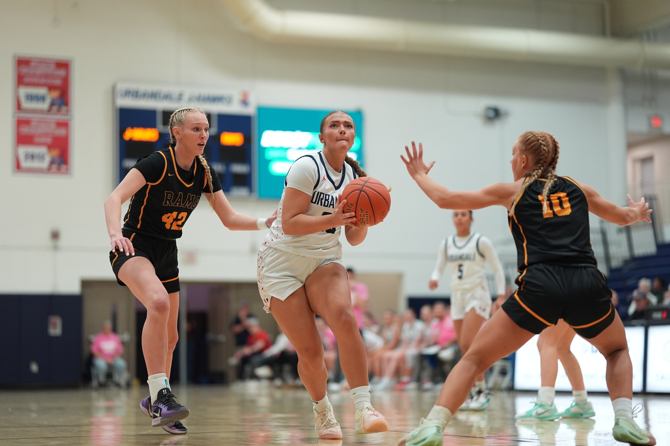 Girls Basketball Falls to Southeast Polk